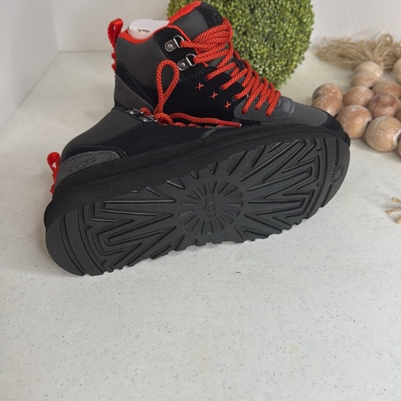 Ugg WOMENS UGG HIGHLAND HI HERITAGE BOOTS Sz 6 - Picture 7 of 12